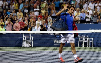 Thất bại trước Robredo, Federer lỡ hẹn với Nadal