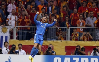 Ronaldo lập hattrick, Real Madrid ra oai ở Champions League