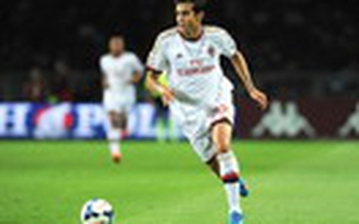 Chấn thương, Kaka đề nghị AC Milan không cần trả lương