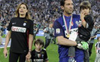Rộ tin đồn Buffon bỏ vợ