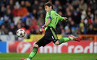 HLV Ancelotti: Casillas và Lopez sẽ thay nhau bắt chính