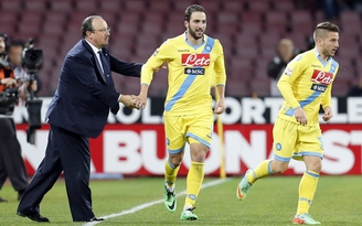 Higuain lập cú đúp giúp Napoli hạ AC Milan