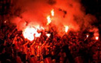 Hai CĐV Chelsea bị đâm trước trận gặp Galatasaray