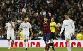 Real Madrid 3-4 Barcelona: Đỉnh cao Messi, vực sâu Ramos