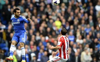 'Kép phụ' Salah đưa Chelsea trở lại ngôi đầu