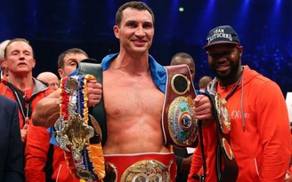 Klitschko vẫn bất khả chiến bại sau trận thắng thần tốc