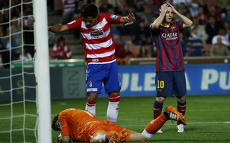 Barcelona tiếp tục 'sụp hầm' trên sân Granada
