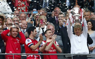 Arsenal đoạt Cúp FA, HLV Wenger tuyên bố gắn bó với sân Emirates