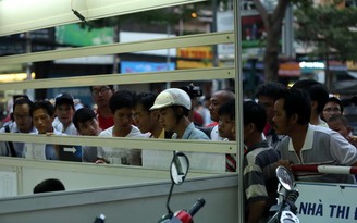 Giá vé trận tứ kết futsal bị đẩy lên gấp 6 lần