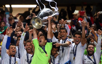 Real Madrid ăn mừng nguyên đêm
