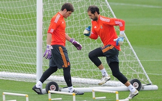 Cuộc chiến thủ môn tại Real Madrid lại bắt đầu