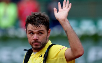 Wawrinka và Nishikori bất ngờ bị loại ở vòng 1 Pháp mở rộng