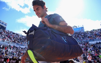 Federer bị loại sớm, Nadal chật vật vào vòng 3 Rome Masters