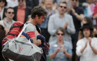Federer gục ngã trước Gulbis ở vòng 4 Pháp mở rộng