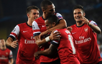 Arsenal gặp Besiktas ở vòng play-off Champions League 2014-2015