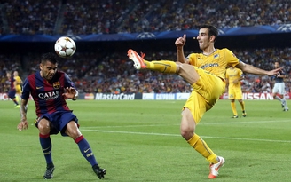 Barcelona thắng nhọc trận ra quân Champions League