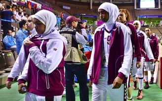 ASIAD 2014: Rắc rối vì chiếc khăn trùm đầu
