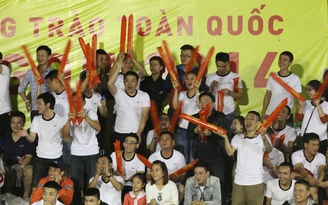 Nghệ An săn tài năng bằng... đá phủi