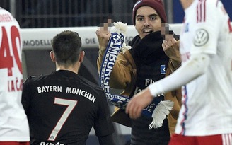 Ribery bị fan Hamburg tấn công