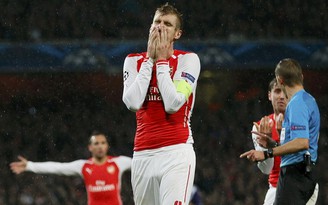 Champions League: Arsenal bị Anderlecht cầm hòa 3-3 phút cuối