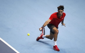 Federer tiến gần đến bán kết ATP World Tour Finals 2014