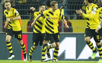 Dortmund tạm thoát khỏi vị trí cuối bảng