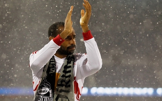 Thierry Henry giã từ sân cỏ
