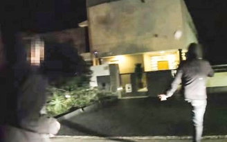 Fan của Ronaldo tấn công nhà Platini