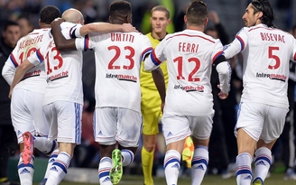 Đè bẹp Toulouse, Lyon lên ngôi đầu Ligue 1