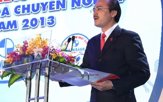 Nước mắt ông chủ tịch VPF