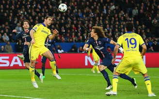 Ivanovic và Courtois giúp Chelsea cầm hòa PSG