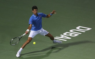 Djokovic đối đầu với Federer ở chung kết giải Dubai