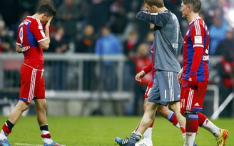 Bundesliga: Bayern Munich thua trận đầu tiên tại sân nhà