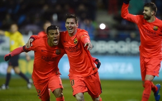 Messi qua mặt Ronaldo, Barcelona hơn Real Madrid 4 điểm