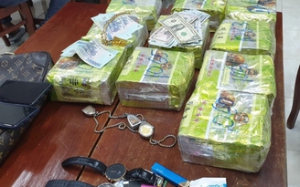 Chặn bắt xe Toyota Corolla Altis chở 10 kg ma túy đá từ Campuchia về Việt Nam