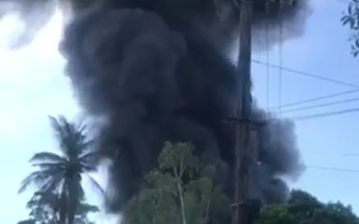 Quảng Ngãi: Cháy lớn ở công ty sản xuất nệm