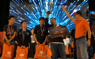 DAP Tivi lên ngôi vô địch sau 3 lần thất bại tại FPT eSport Championship