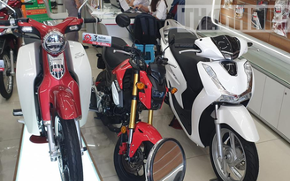 Sức mua giảm, nhiều mẫu xe máy tại Việt Nam vẫn tăng giá bán