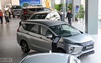 Ô tô nhập khẩu về Việt Nam sụt giảm, thị trường trong nước thiếu xe