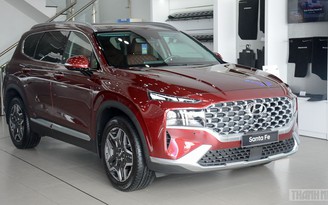 Hết thời ‘bia kèm lạc’, đại lý quay đầu giảm giá sâu cho Hyundai Santa Fe