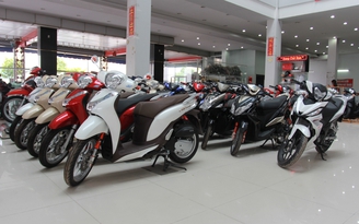 Tại sao giá bán xe thay đổi khi tung ra đại lý?