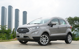 Ford ồ ạt giảm giá EcoSport, xả hàng tồn cạnh tranh Hyundai KONA