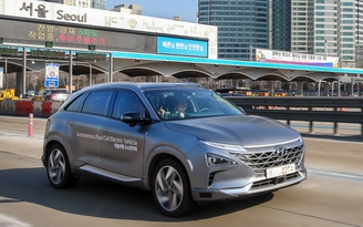 Hyundai trình diễn xe điện dùng pin nhiên liệu tự lái