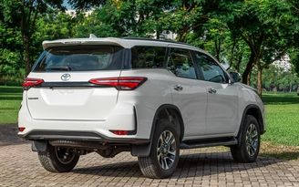 SUV 7 chỗ tại Việt Nam: Toyota Fortuner bứt phá, bỏ xa Ford Everest