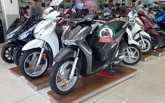 Người Việt giảm mua xe máy, doanh số Honda lao dốc