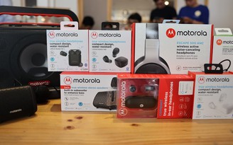 Motorola kết hợp cùng Binatone ra mắt loạt tai nghe không dây