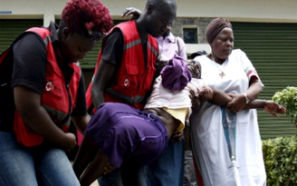 Thảm sát ở Kenya: Thi thể chồng chất đến 3 lớp