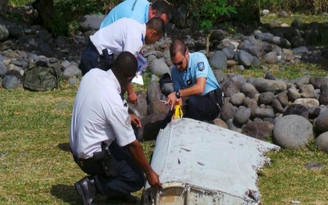 Pháp công bố mảnh vỡ ở đảo Reunion là của máy bay MH370