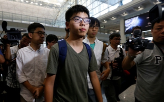 Joshua Wong về Hồng Kông sau khi bị Thái Lan trục xuất