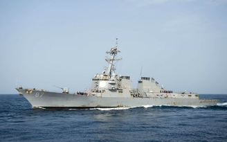 Tàu khu trục Mỹ tiếp tục bị tấn công bằng tên lửa từ Yemen